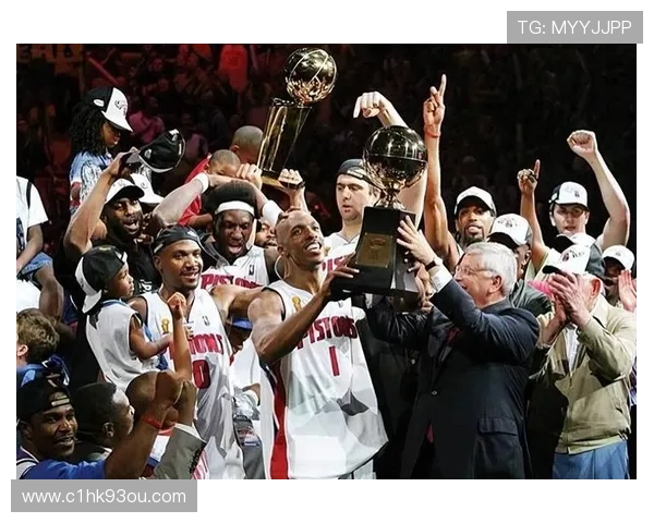 精英控卫领衔外线神射助阵新活塞力争再现昔日铁血强队风骨底蕴归