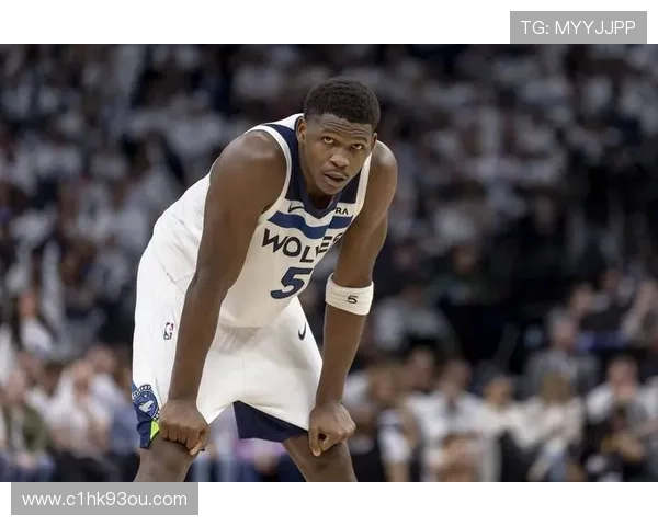 爱德华兹砍下35分率森林狼力克爵士展现强劲冲击力再掀热潮氛围